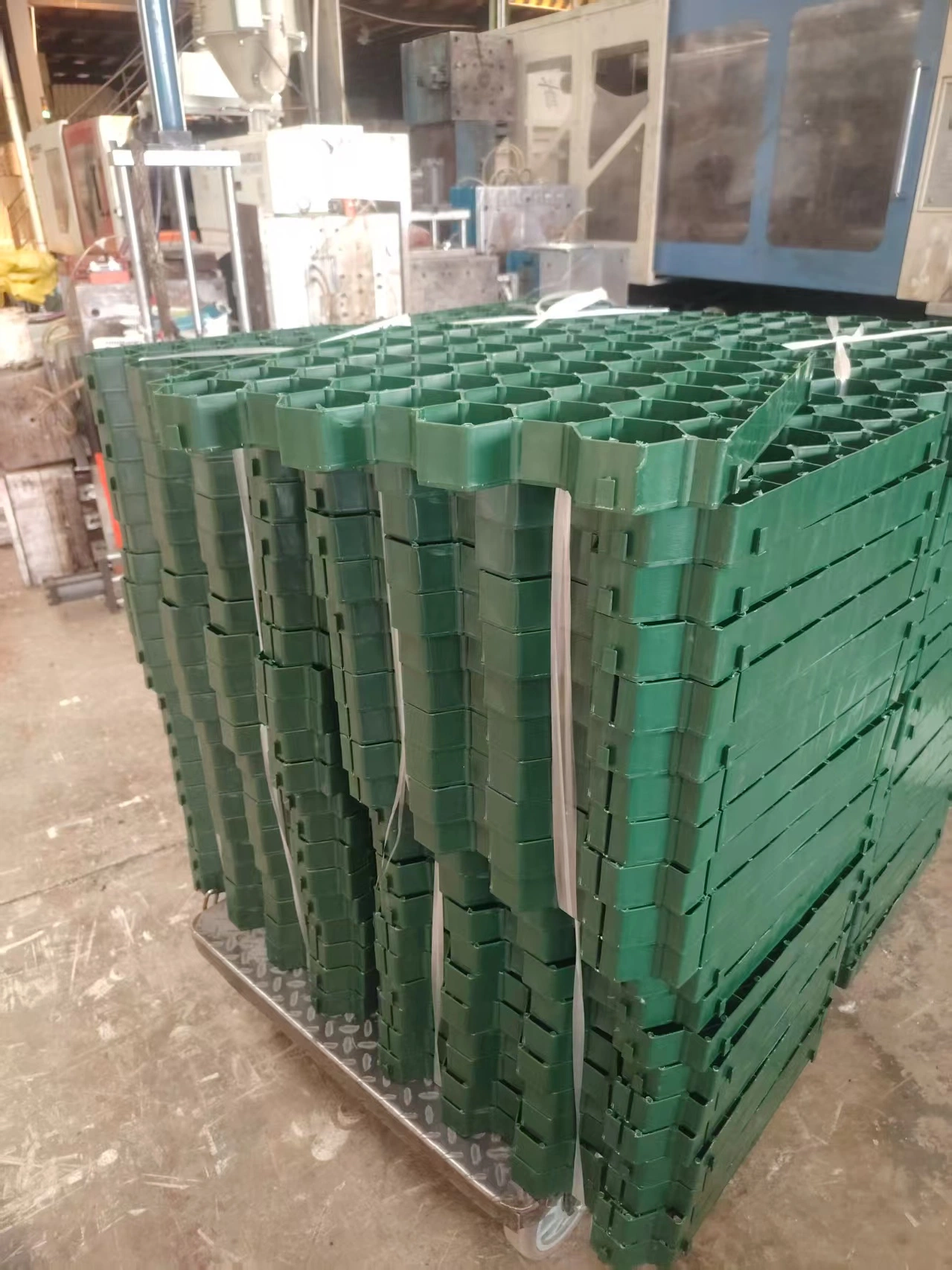 Grass Grid Production Process: HDPE Injection Molding and Quality Control