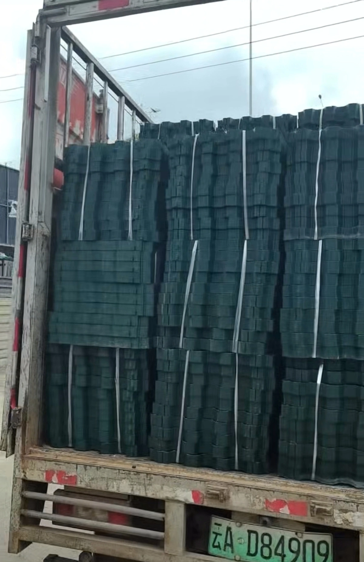 Grass Grid Bulk Shipment: Factory Direct Supply for Parking and Slope Projects